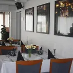 Bredehus 3*
